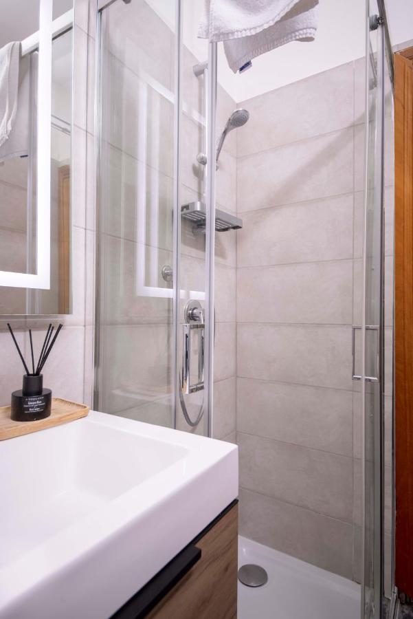 Stranamore Apartments Trastevere Рим Екстер'єр фото